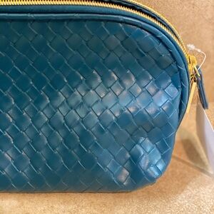 New with tags Nordstrom Bottega style cosmetic makeup bag pouch bag teal